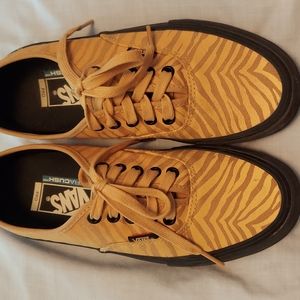 EUC Men's Vans 6.5 Authentic Pro